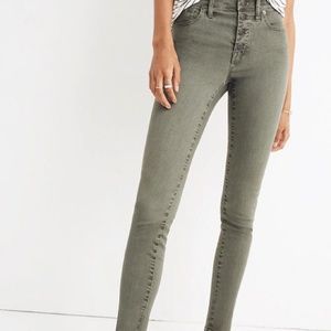 Madewell 9" High-Rise Skinny Garmet-Dyed Button